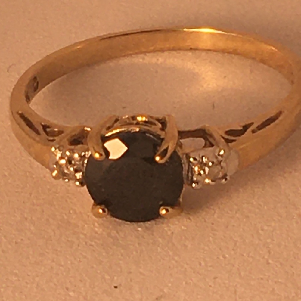 Preloved Solid 10K Sapphire Ring